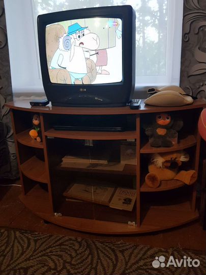 Тумба под телевизор