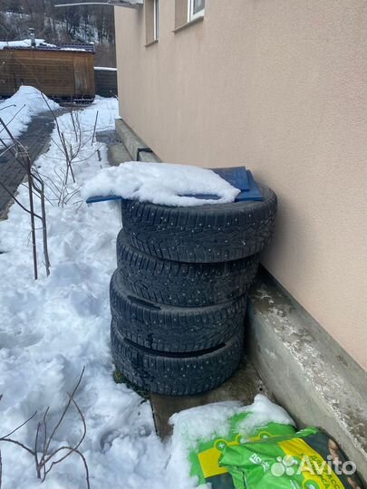 Nokian Tyres Hakkapeliitta 7 SUV 215/65 R16 102T