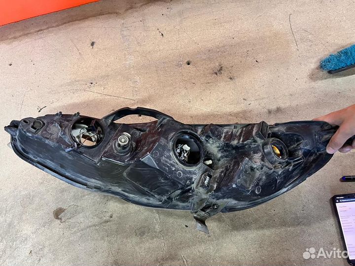 Фара передняя правая Peugeot 407