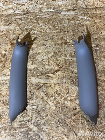 Обшивка двери багажника VW Touareg GP 02-10