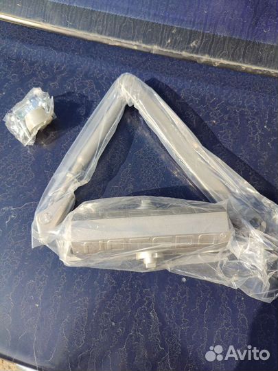 Доводчик дверной