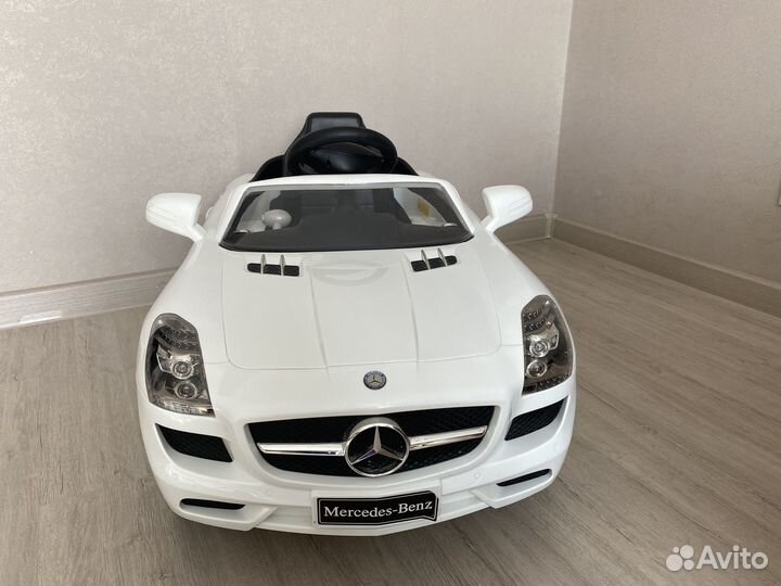 Электромобиль, детская машина на пульте управления