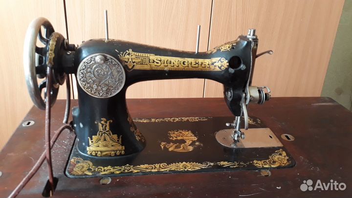 Швейная машана Зингер