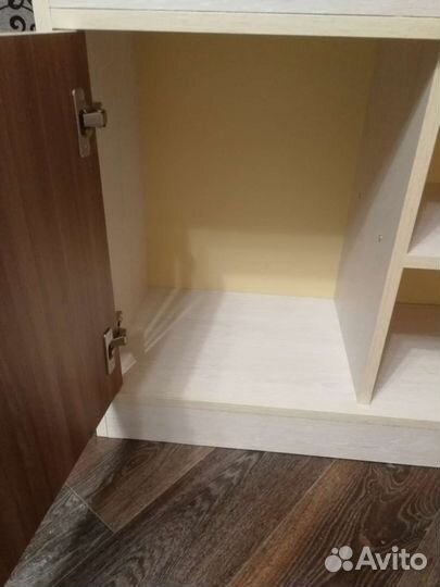 Полка настенная в отличном состоянии