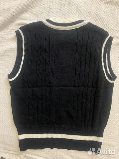Жилет трикотажный новый