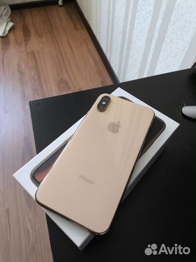 iPhone Xs, 64 ГБ