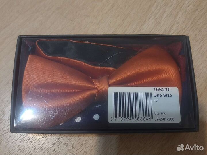 Бабочка и платок