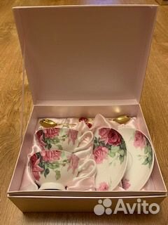 Фарфоровый набор (2 чашки, 2 блюдца, 2 ложки)