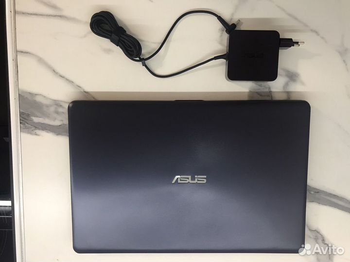 Ноутбук asus