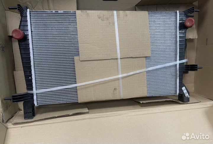 Радиатор Renault fluence