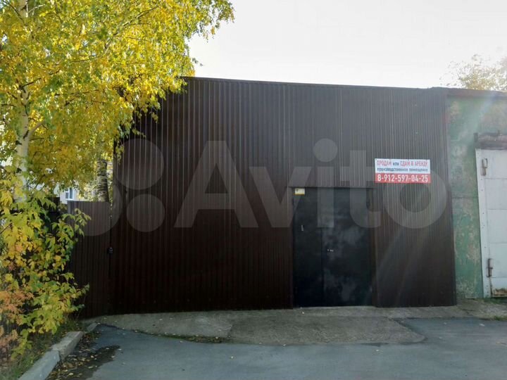 Гараж, > 30 м²