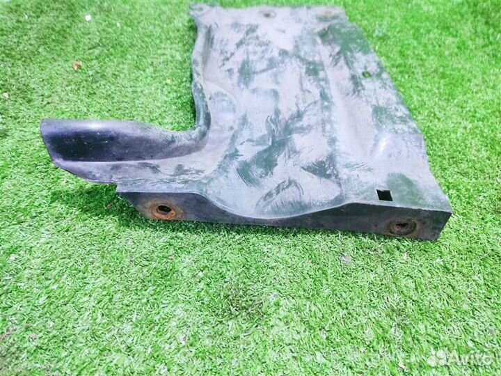Пыльник двигателя боковой левый Mazda 3 (BL) 2013