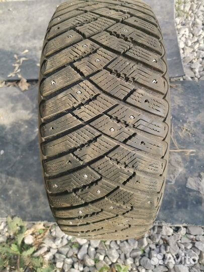 Goodyear Ultra Grip Ice Arctic 2 205/55 R16