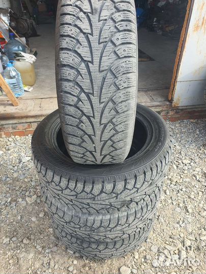 Hankook Winter I'Pike 215/55 R17 94T