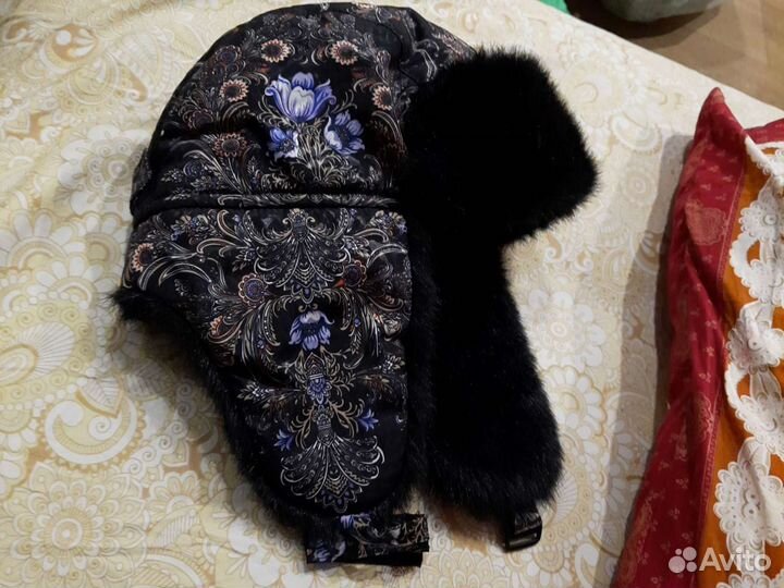 Женская шапка