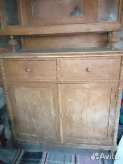 Шкаф сервант