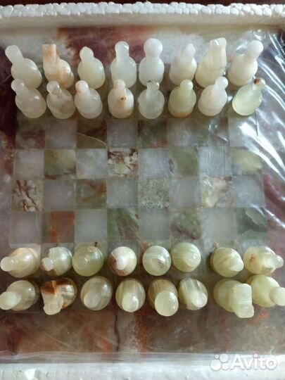 Шахматы ручной работы новые, из натурального камня