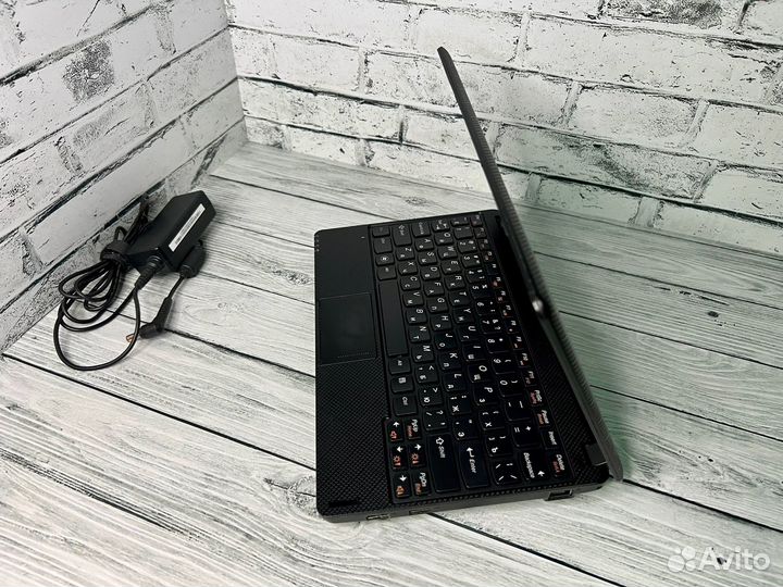 Офисный ноутбук Lenovo