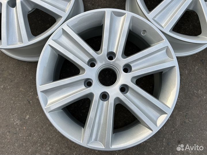 Диски R17 6x139.7 Dia 67.1 ET45 Mitsubishi