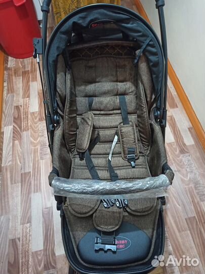 Детская коляска с перекодной ручкой