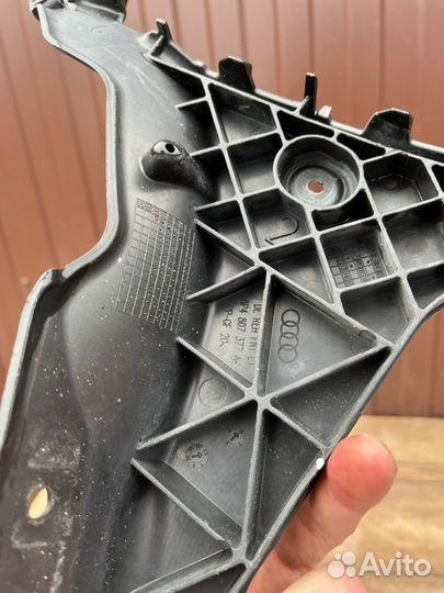 Кронштейн бампера задний левый Audi 3 8P 1.8 2008