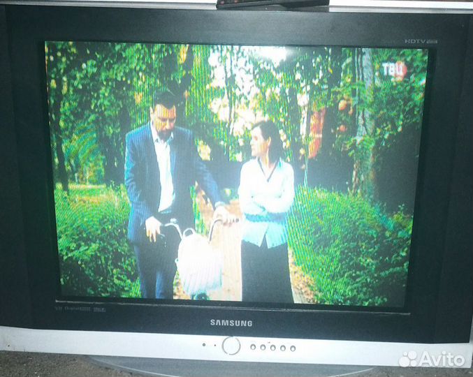 Телевизор samsung
