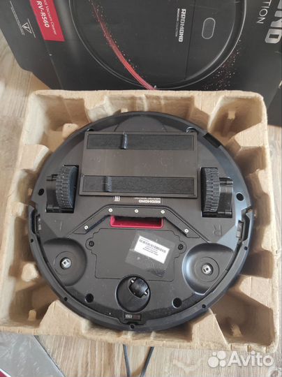 Робот пылесос redmond rv r560