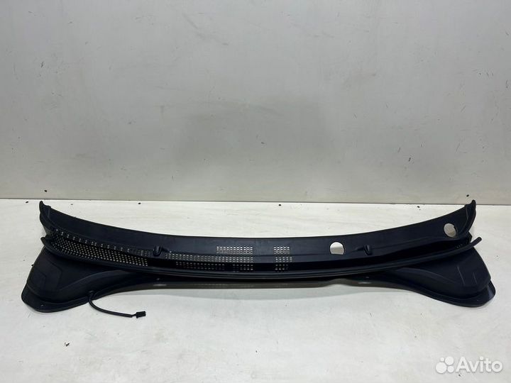 Панель под дворники(жабо) Hyundai Solaris 2