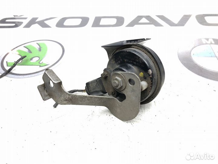 Сигнал правый Skoda Octavia A5 (1Z) 1.8 cdab 2011