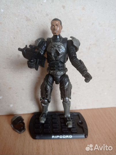 Настольная фигурка и игрушки