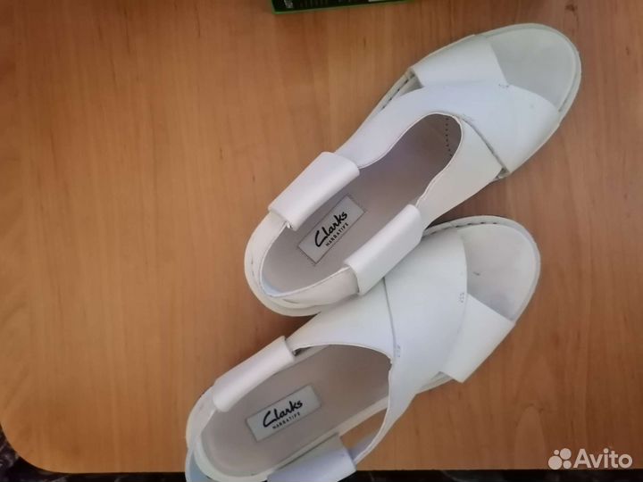 Босоножки кожаные Clarks 38 размер