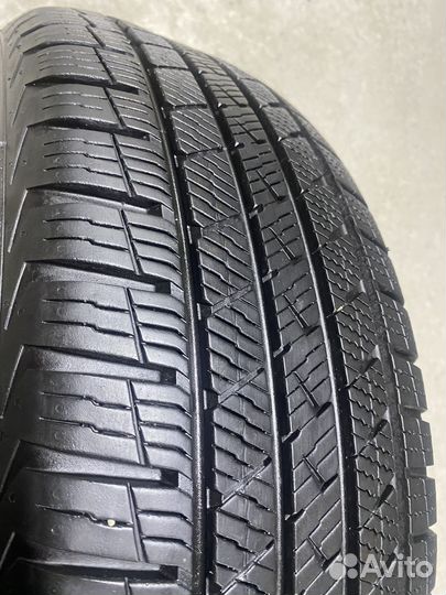 Vredestein QuaTrac Pro 215/65 R17