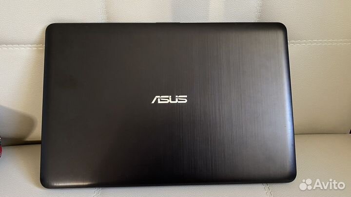 Ноутбук asus