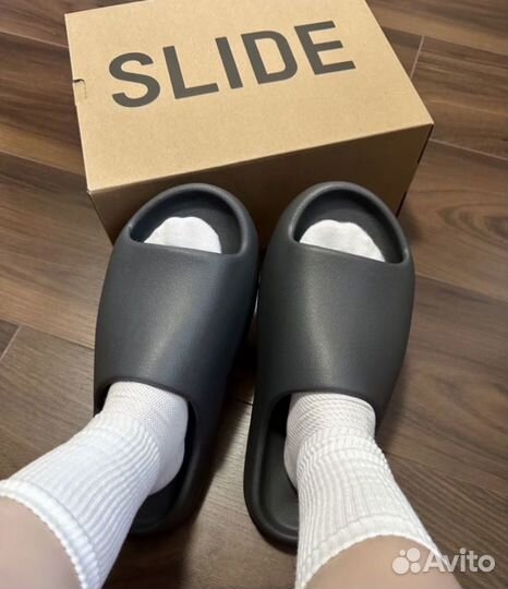 Тапки adidas yeezy slide