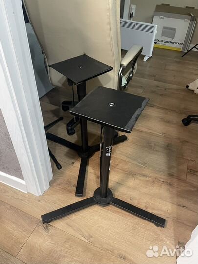 Стойка под студийные мониторы Rockdale