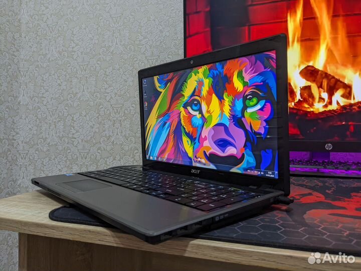 Ноутбук Acer core i3/4GB/320GB