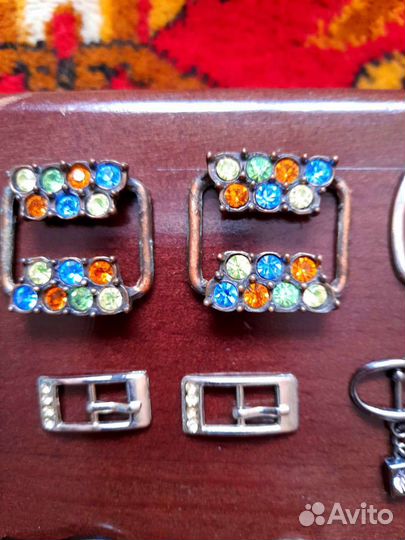 Пряжки разные