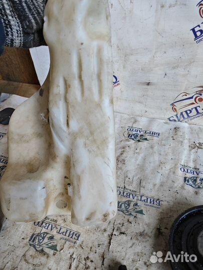 Бачок омывателя стекла лобового Renault Fluence I