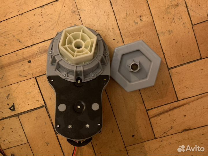 Редуктор для детского электромобиля