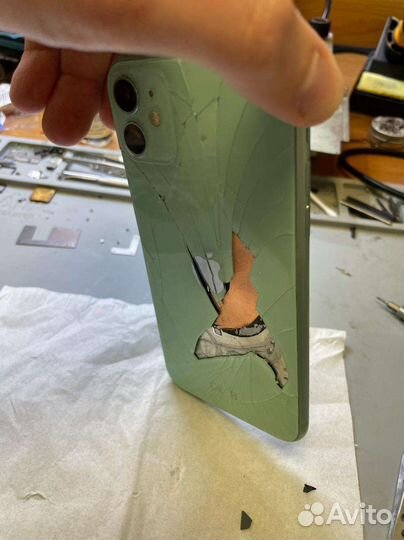 Замена задней крышки iPhone