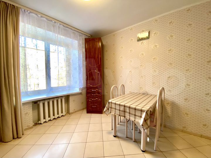 2-к. квартира, 55 м², 3/10 эт.