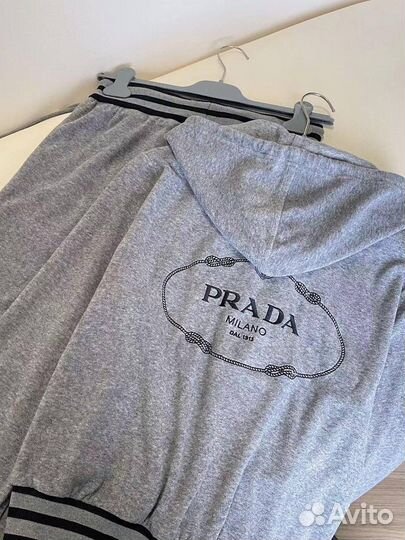 Спортивный костюм Prada