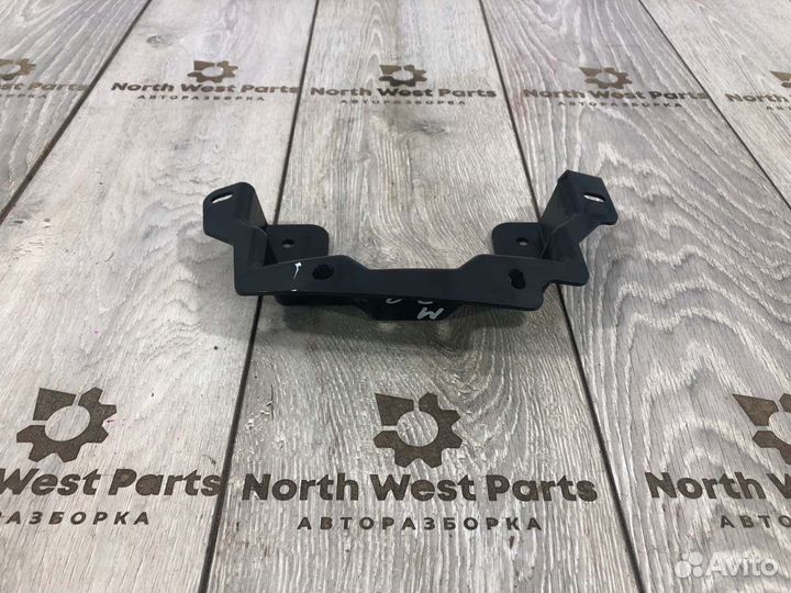 Кронштейн Tesla S электро 2013