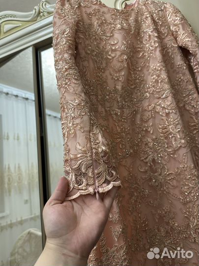 Вечернее платье 46 размера новое
