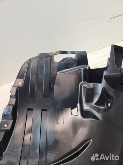 Подкрылок передний правый Mercedes Sprinter W907