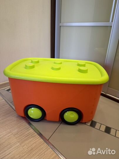 Ящик для игрушек на колесах