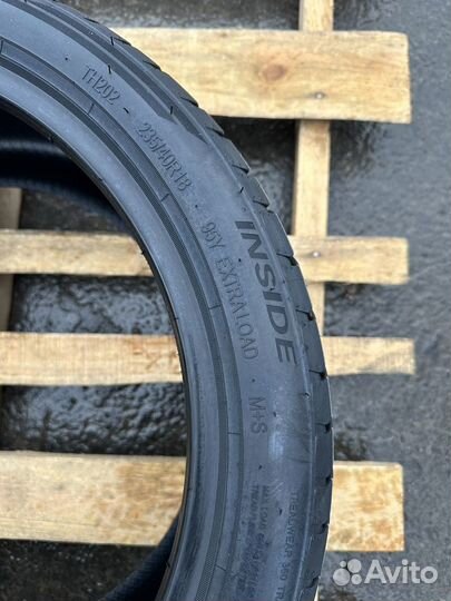 Triangle EffeXSport TH202 235/40 R18