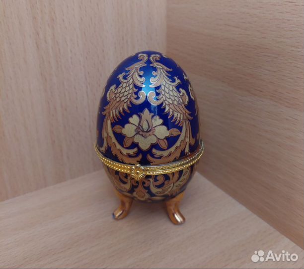 Продаю фарфоровые изделия из Гжели