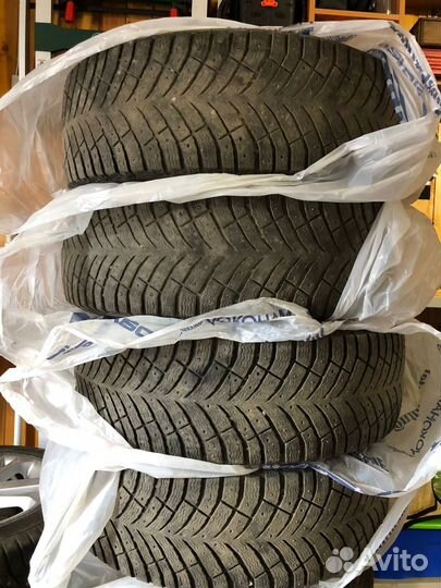 Michelin X-Ice North 4 235/55 R19