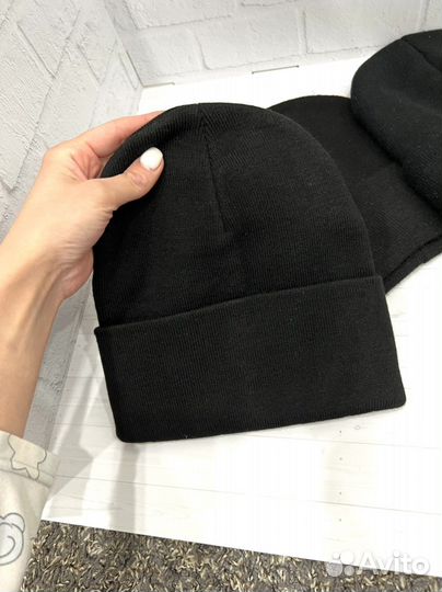 Женские шапки 3 шт